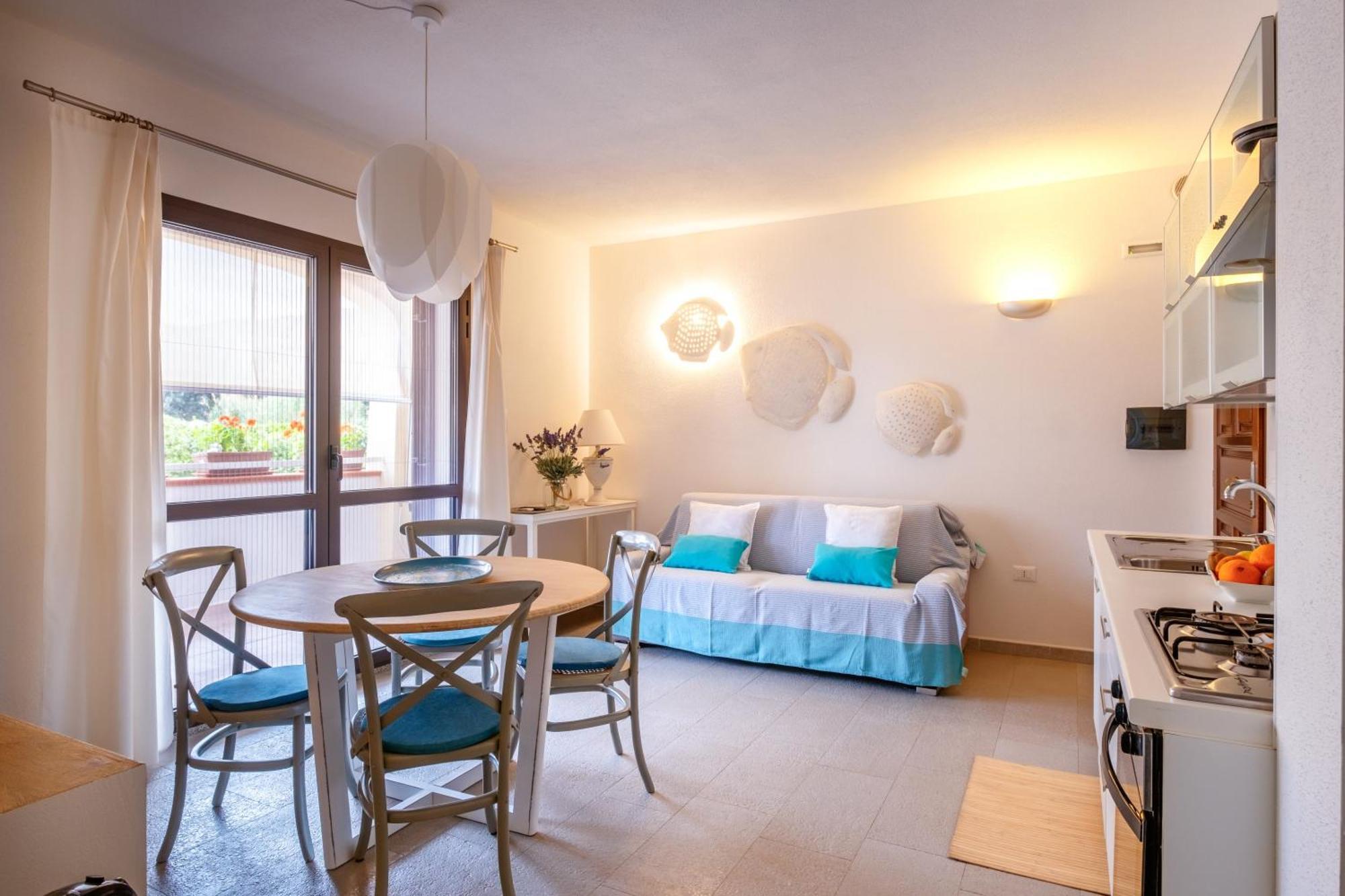 Orosei Home Holidays - I Fiori Buitenkant foto